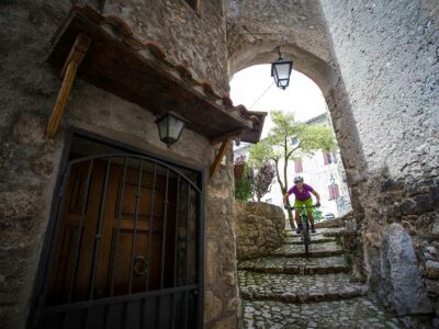 Giro del Lago di Canterno