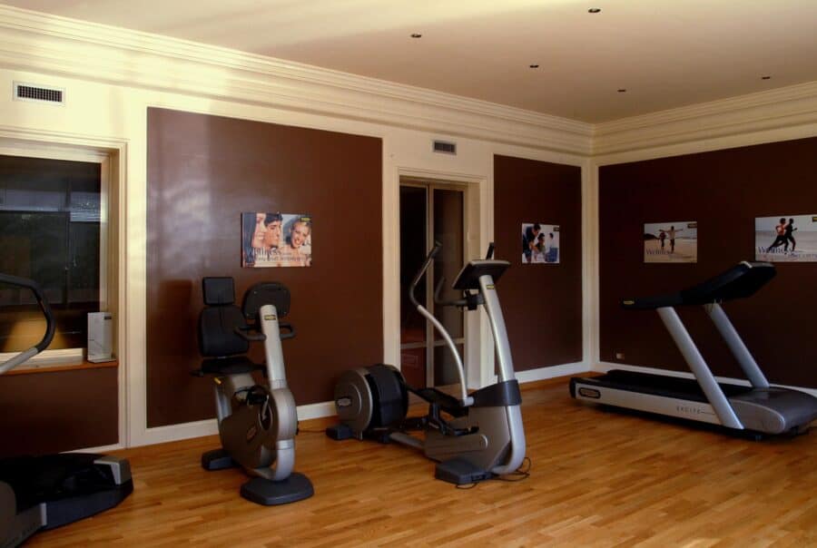 Palestra con attrezzi Technogym